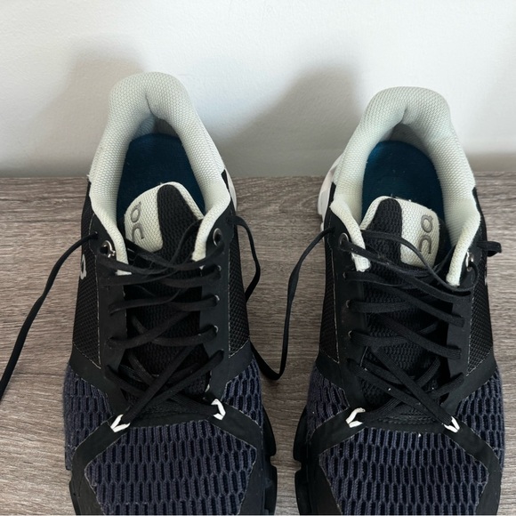 On Running Cloud Cloudflyer Black Mint Green Running Shoes Women's size 11 - Picture 4 of 7